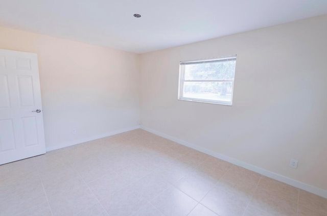 1867 Windsor Drive, North Palm Beach, FL 33408