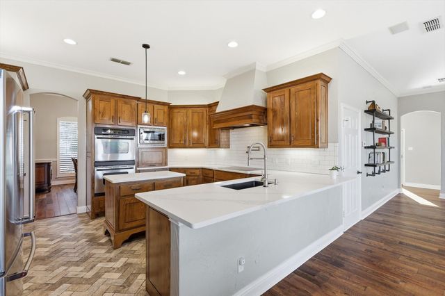 1548 Western Willow Drive, Fort Worth, TX 76052