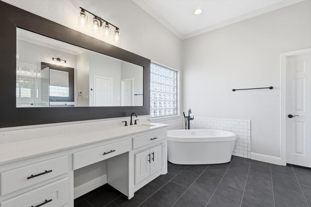 1548 Western Willow Drive, Fort Worth, TX 76052