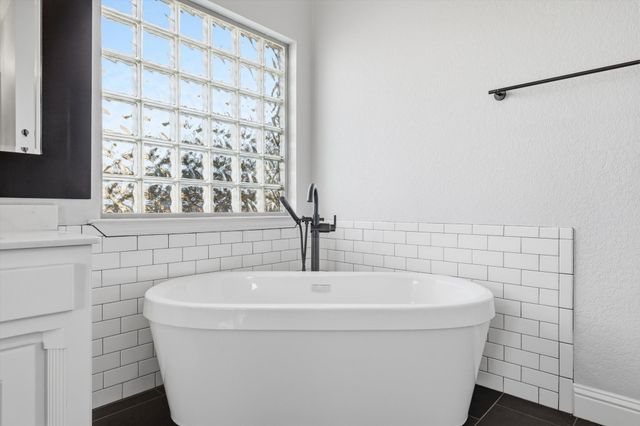 1548 Western Willow Drive, Fort Worth, TX 76052