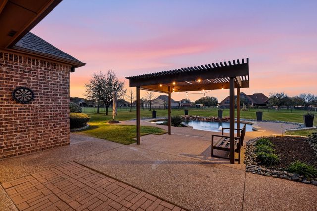 1548 Western Willow Drive, Fort Worth, TX 76052