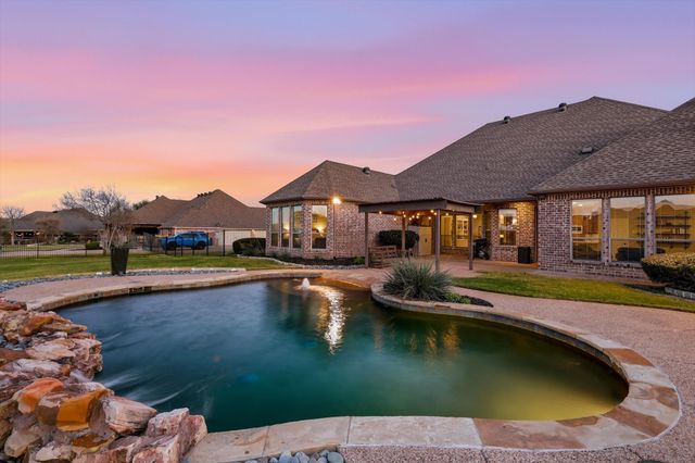 1548 Western Willow Drive, Fort Worth, TX 76052