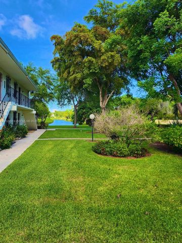 8701 SW 141st Street H6, Palmetto Bay, FL 33176