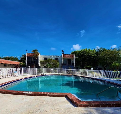 8701 SW 141st Street H6, Palmetto Bay, FL 33176