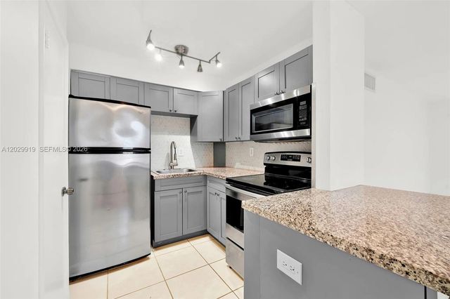 8701 SW 141st Street H6, Palmetto Bay, FL 33176