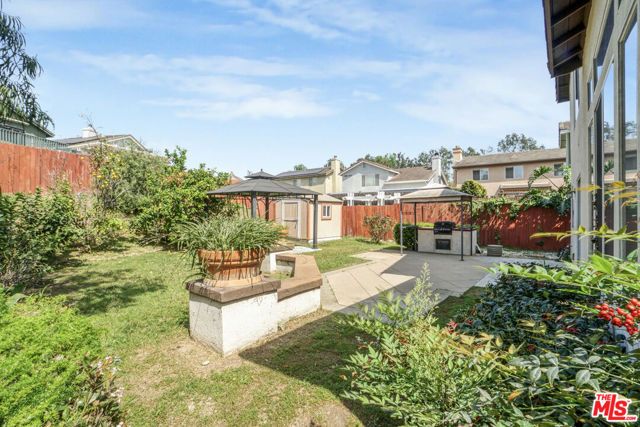 2041 Saint Andrews Way, Hawthorne, CA 90250