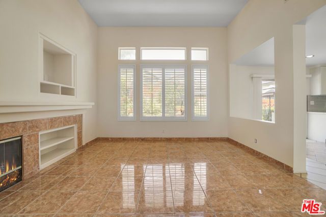 2041 Saint Andrews Way, Hawthorne, CA 90250