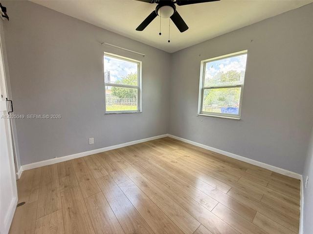 4030 SW 28th St, West Park, FL 33023