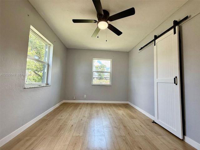 4030 SW 28th St, West Park, FL 33023