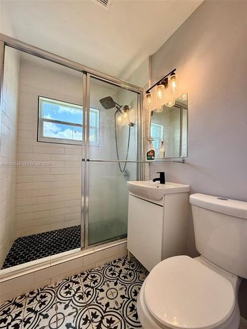 4030 SW 28th St, West Park, FL 33023