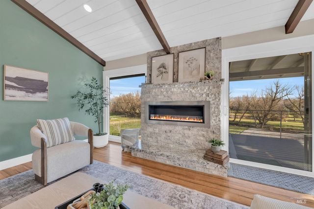 936 N Arlington Dr, Eagle, ID 83616