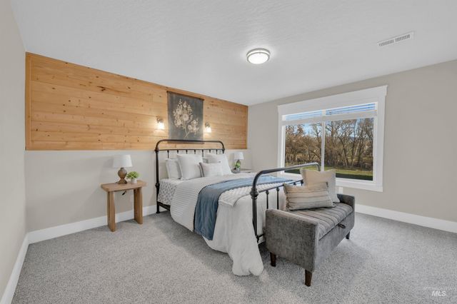 936 N Arlington Dr, Eagle, ID 83616