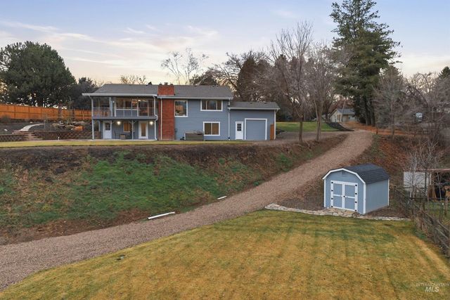 936 N Arlington Dr, Eagle, ID 83616