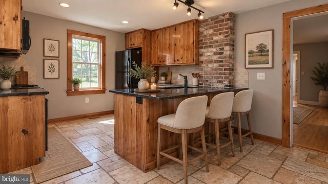 8203 BUCKLAND MILL RD, Gainesville, VA 20155