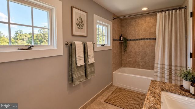 8203 BUCKLAND MILL RD, Gainesville, VA 20155