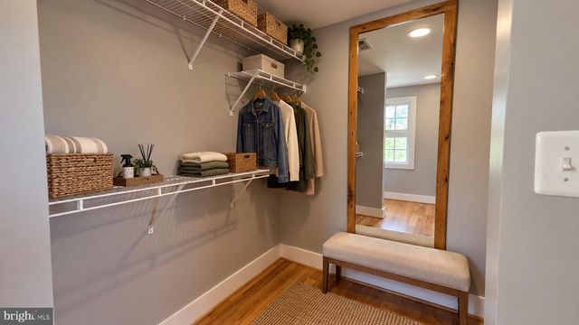 8203 BUCKLAND MILL RD, Gainesville, VA 20155