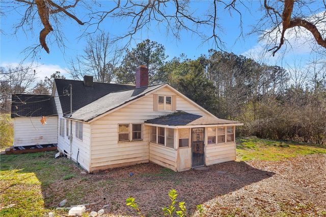 705 Old Seneca Road, Central, SC 29630