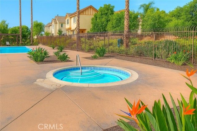 858 Calaveras, Corona, CA 92878