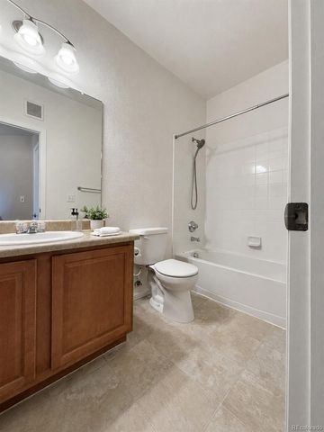 15700 E Jamison Drive 9-203, Englewood, CO 80112