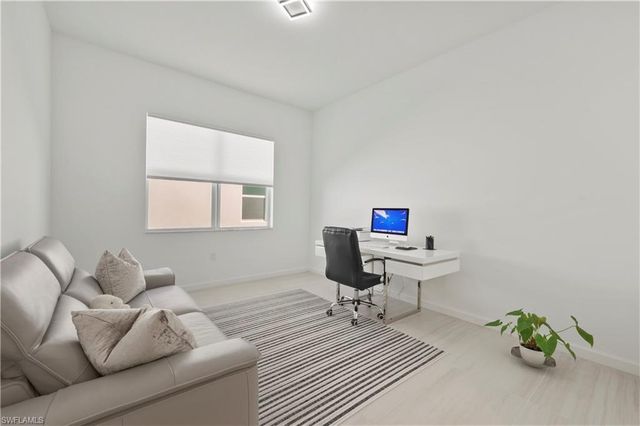 9072 Wisteria WAY, Naples, FL 34114