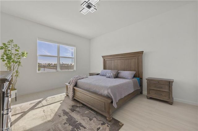 9072 Wisteria WAY, Naples, FL 34114