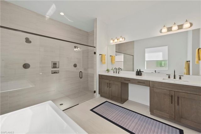 9072 Wisteria WAY, Naples, FL 34114