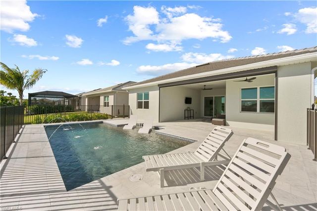 9072 Wisteria WAY, Naples, FL 34114