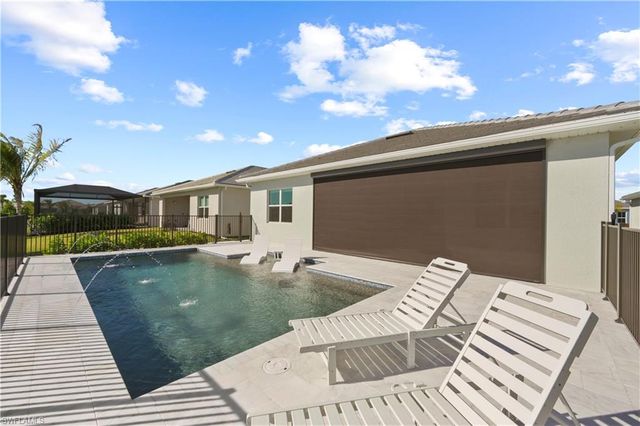 9072 Wisteria WAY, Naples, FL 34114