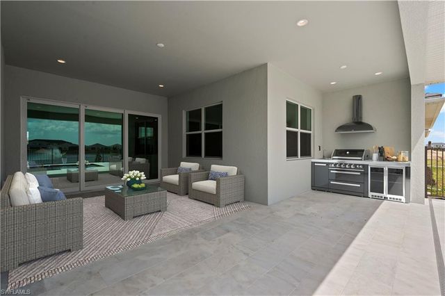 9072 Wisteria WAY, Naples, FL 34114