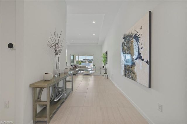 9072 Wisteria WAY, Naples, FL 34114