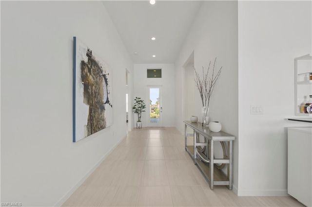 9072 Wisteria WAY, Naples, FL 34114