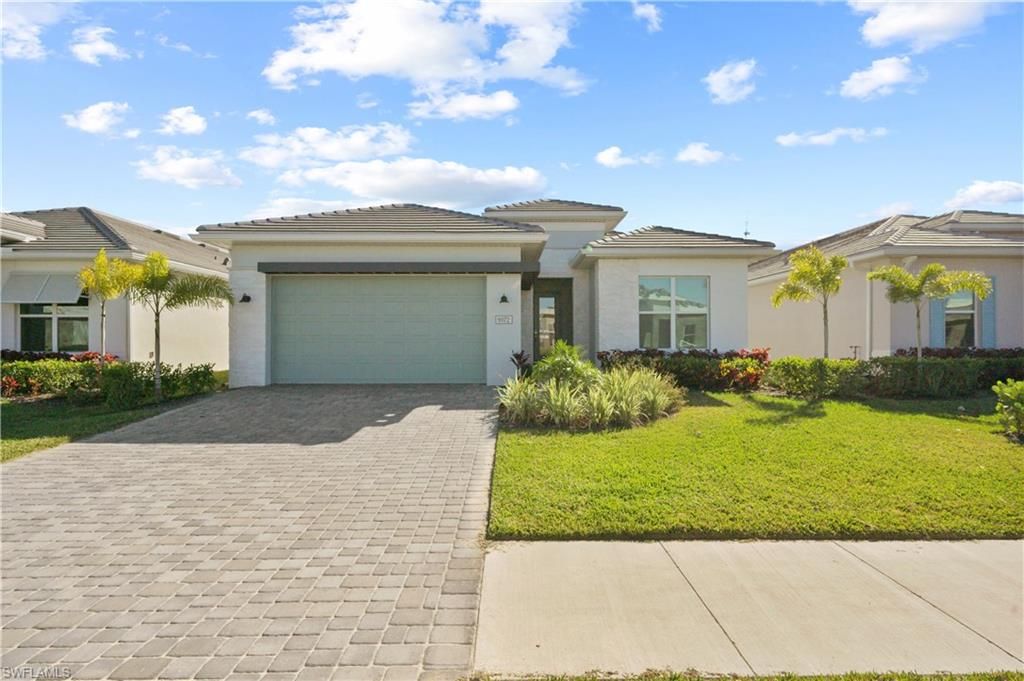 9072 Wisteria WAY, Naples, FL 34114