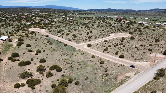 5 Taluca Court, Edgewood, NM 87015