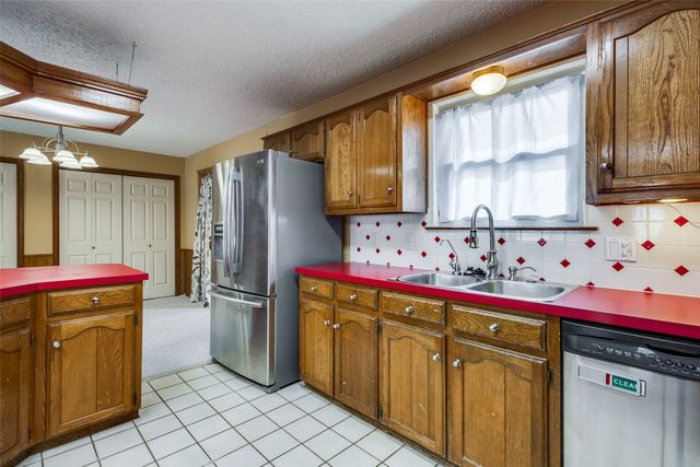 105 Settlers Bend, Lowry Crossing, TX 75069