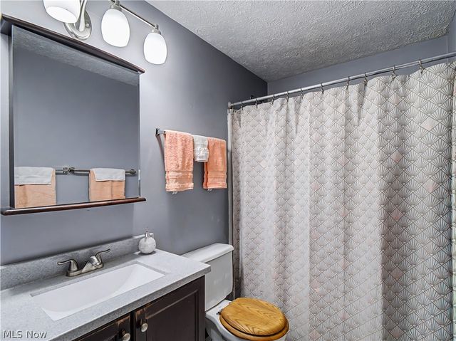 13930 Quail Oval, North Royalton, OH 44133