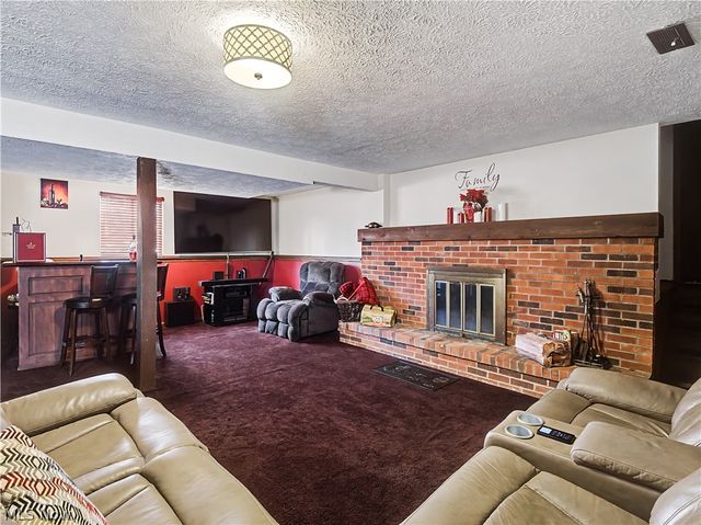 13930 Quail Oval, North Royalton, OH 44133