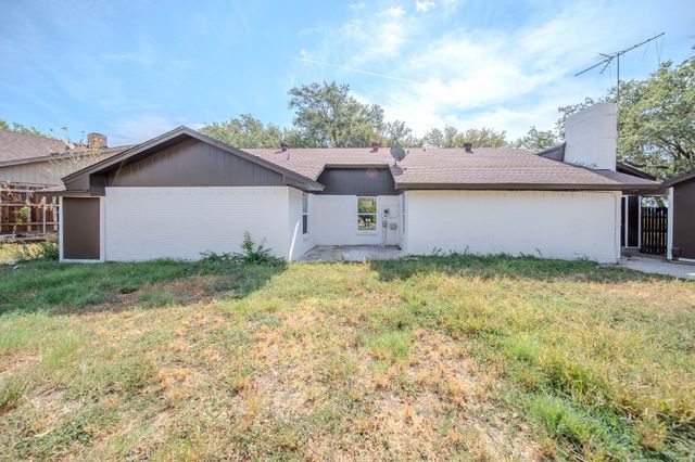 8820 S Normandale Street, Fort Worth, TX 76116
