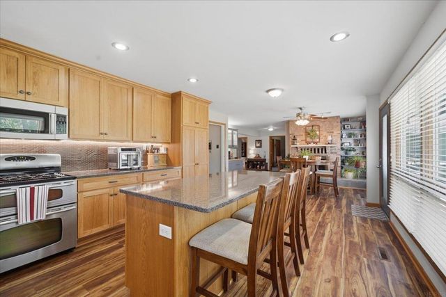 2208 Oxford Lane, Cedar Falls, IA 50613