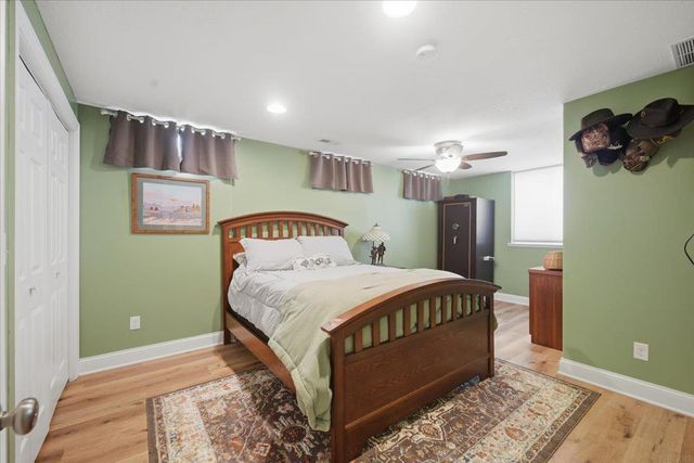 2208 Oxford Lane, Cedar Falls, IA 50613
