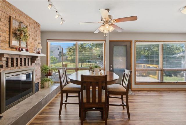 2208 Oxford Lane, Cedar Falls, IA 50613