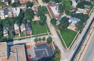 7002 S Rhodes Avenue, Chicago, IL 60637