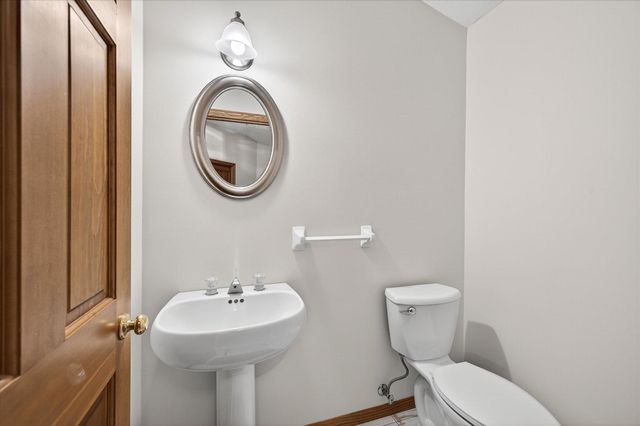 1778 Green Crest Drive, Victoria, MN 55386