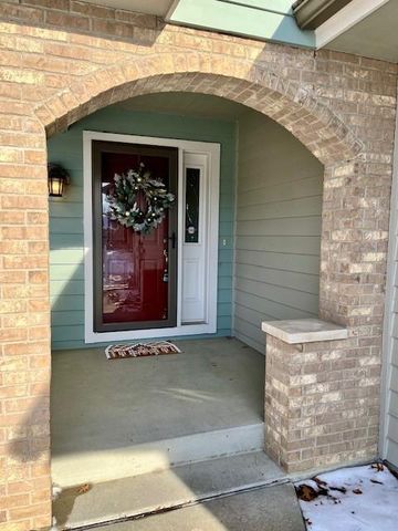 1778 Green Crest Drive, Victoria, MN 55386