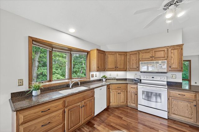 1778 Green Crest Drive, Victoria, MN 55386