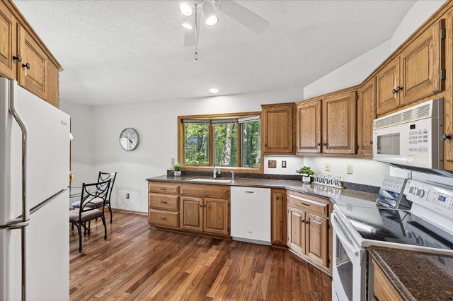 1778 Green Crest Drive, Victoria, MN 55386