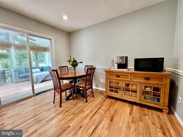 4 RUNNING BROOK RD W, Ewing, NJ 08638