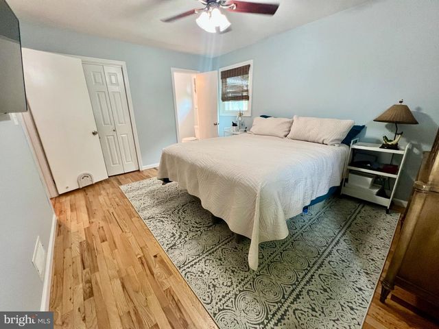 4 RUNNING BROOK RD W, Ewing, NJ 08638