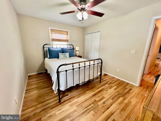 4 RUNNING BROOK RD W, Ewing, NJ 08638