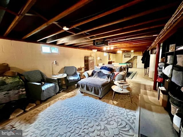 4 RUNNING BROOK RD W, Ewing, NJ 08638