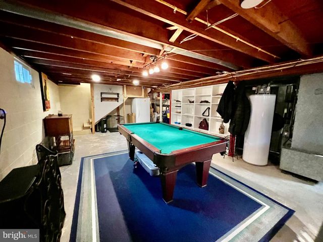 4 RUNNING BROOK RD W, Ewing, NJ 08638